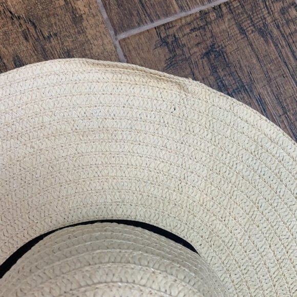 Beach hat - Picture 2 of 4